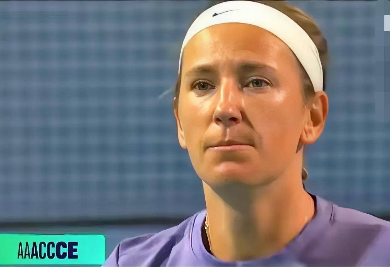 包含阿扎伦卡重返赛场，比赛规则变更首场状态出色，曼联观众沸腾！的词条