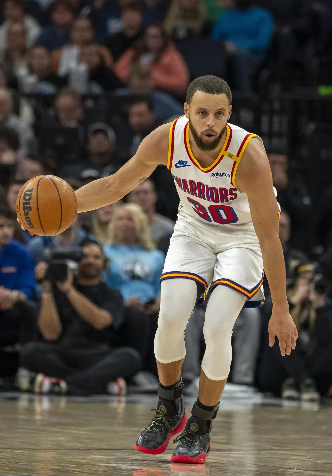 开云体育-勇士不断突破！，蒂姆连续十场比赛得分超过出色发挥全场沸腾不已的简单介绍-开云体育